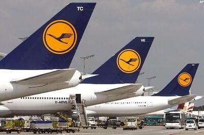 Lufthansa cancels 900 flights due to strike