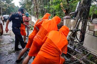 Mumbai Airport Shut, Bandra-Worli Sea Link Closed as Tauktae Turns 'Extremely Severe': Top 10 Points