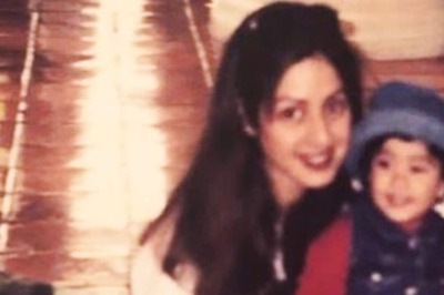 Janhvi Kapoor Misses Mom Sridevi, Shares Heartbreaking Note on Her Death Anniversary: 'I Hate That...'