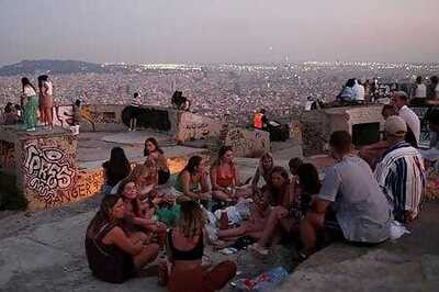 Catalan youngsters face hefty fines for 'botellon' drinking parties