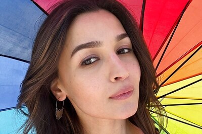 Alia Bhatt's 'Rangeeli Rani' Sends Holi Wishes From Sets of Rocky Aur Rani Ki Prem Kahani