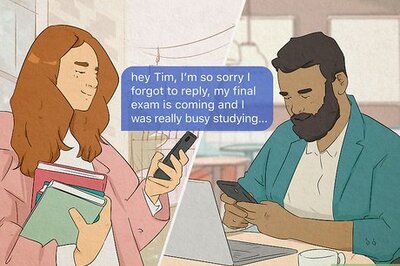 What Does It Mean When a Girl Says She's Sorry for the Late Reply? (and How to Respond)