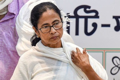 West Bengal CM Sits on Dharna, Demands Centre’s Dues for Welfare Schemes Like MGNREGA, PM Awas Yojana