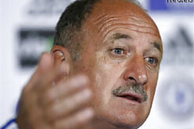 Chelsea's Scolari relishing first crack at Man United