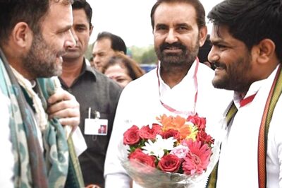 No Hardik Feelings: One More From RaGa Gang Quits. Dog Pidi, Chicken Sandwich to Blame Again