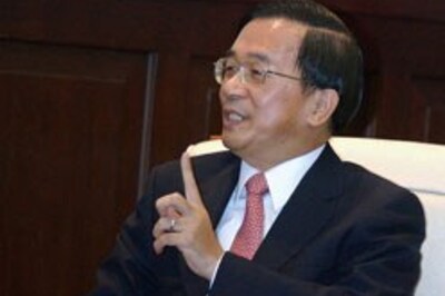 Ties in doubt as US snubs Taiwan prez