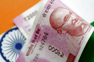 Rupee Falls 16 Paise to 73.61 Against US Dollar in Early Trade