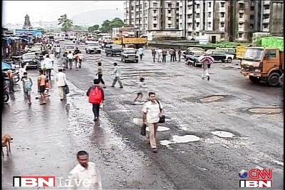 'Potholes maligning Mumbai's image'