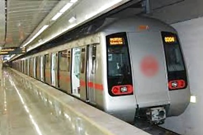 Delhi: Metro services run on restricted mode after fresh tremors