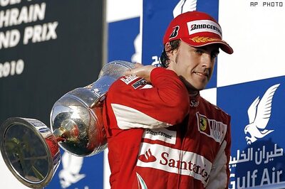 Valencia win separates Alonso from pack