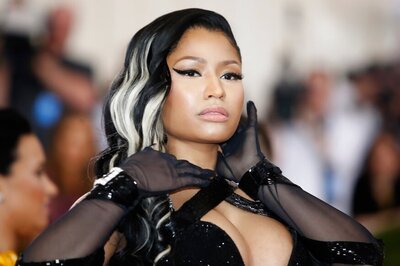 Nicki Minaj Dares To Bare At Paris Fashion Week