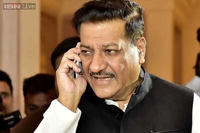 Chavan Cabinet clears 16 per cent quota for native Marathas