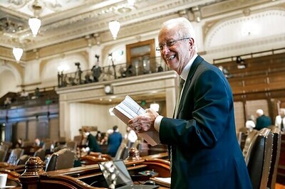 Ex-Illinois Lawmaker Pleads Guilty To Federal Tax Evasion