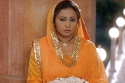 Divya Dutta Hid Behind Her Mom During Shah Rukh Khan's Veer Zaara Premiere: 'Everyone Runs After The...