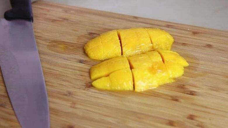 How to Make a Mango Smoothie