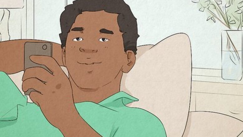 How to Be Funny Texting a Girl