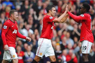 Van Persie and Suarez set for Old Trafford shoot-out