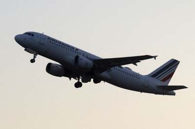 Plane Carrying 300 Indian Passengers From Dubai Detained in France Over 'Human Trafficking'