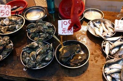 US Lawmakers Urge China to Shut Down 'Wet Markets' Amid Coronavirus Crisis