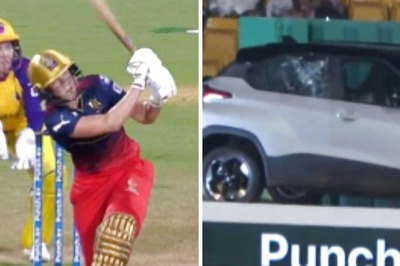 WPL 2024: RCB's Ellyse Perry Shatters Display Car's Window Pane With a Blistering Six - WATCH
