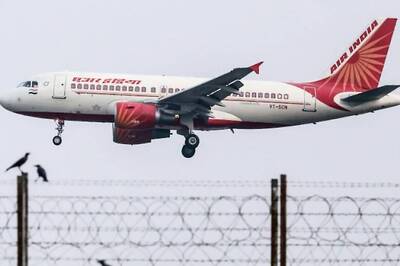 Tata, Singapore Airlines Have an 'Open Mind' on Air India Bid, Says Vistara CEO