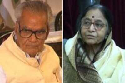 UPA goes on offensive against Shekhawat