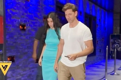 Hrithik Roshan Holds Saba Azad's Hand As They Step Out For a Dinner Date; Watch Video Here