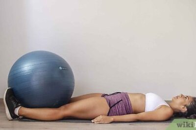 How to Do Leg Lifts With an Exercise Ball