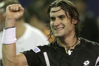 Federer to meet Ferrer in Masters Cup final