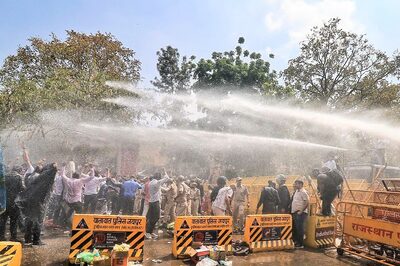 Rajasthan Right to Health Bill Protest: Jaipur Police Use Water Cannons to Disperse Doctors