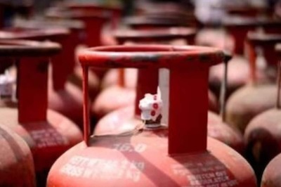 Commercial LPG Cylinder Gets Cheaper; Jet Fuel Rate Reduced By 4%