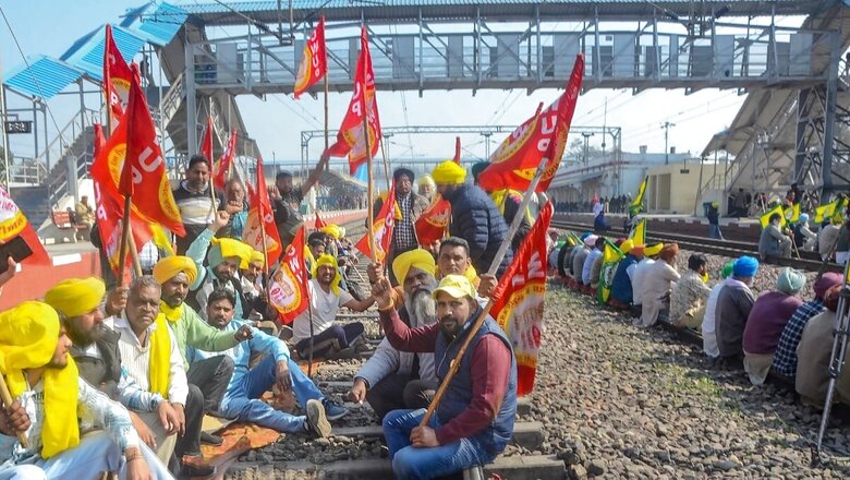 ‘Delhi Chalo’ Day 6: Farmers Ask For Ordinance On MSP Ahead Of Crucial Talks With Centre Today