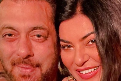 After Karisma Kapoor, Sushmita Sen Drops Adorable Eid Pic With Salman Khan; Fans Joke 'Biwi No. 2'