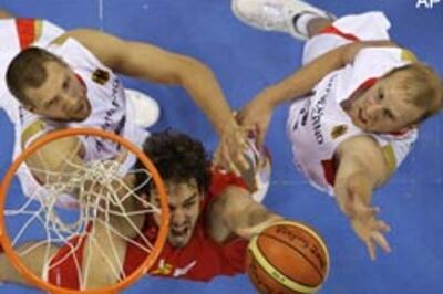 Spanish hoopsters to apologise for slit-eye ad