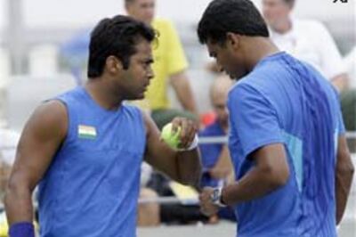 Paes-Bhupathi enter quarters, raise hopes of a medal