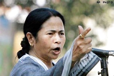 Mamata dares Congress, Left to forge alliance officially