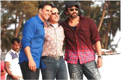 Gulshan Grover Shares Photo with Akshay Kumar and Rohit Shetty From Sets of Sooryavanshi