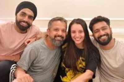 Vicky Kaushal Flaunts His Brightest Smile as He Poses With Co-Star Tripti Dimri: Can't Wait for Madness to Resume