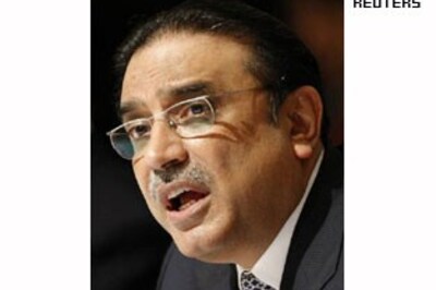 Zardari says Pakistan's nuclear weapons are safe