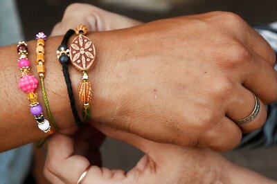 Raksha Bandhan 2019: Quotes, SMS, Wishes to Celebrate the Bond of Love