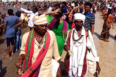 Krishna Pushkaram Festival Begins in Vijayawada, Thousands Take Holy Dip