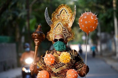 'Yamraj', 'Gabbar' Stalk Kolkata Streets, Issue Dire Warnings & Amuse Amid Coronavirus Lockdown