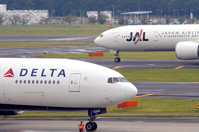 ‘Mentally-Disturbed’ Passenger Tries to Commit Suicide by Opening Plane’s Emergency Door Mid-Flight