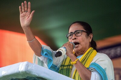 Mamata Announces Daily Wage Hike for Workers Under Urban Job Scheme in Bengal
