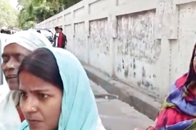 Right Word | Queues at Congress Offices to get ‘Promised’ Money after Elections Expose an ‘Election Scam’