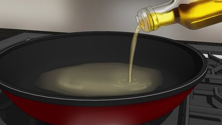 How to Make Fried Eggs for a Crowd