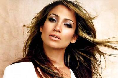 Jennifer Lopez wants her last name restored after divorce