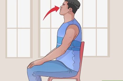 How to Reduce Forehead Wrinkles With Face Yoga