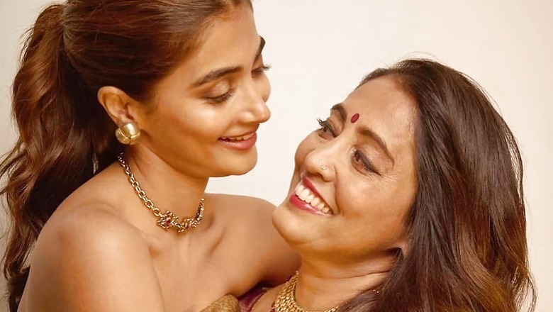 Pooja Hegde's Childhood Picture With Her Mother Is Pure Love