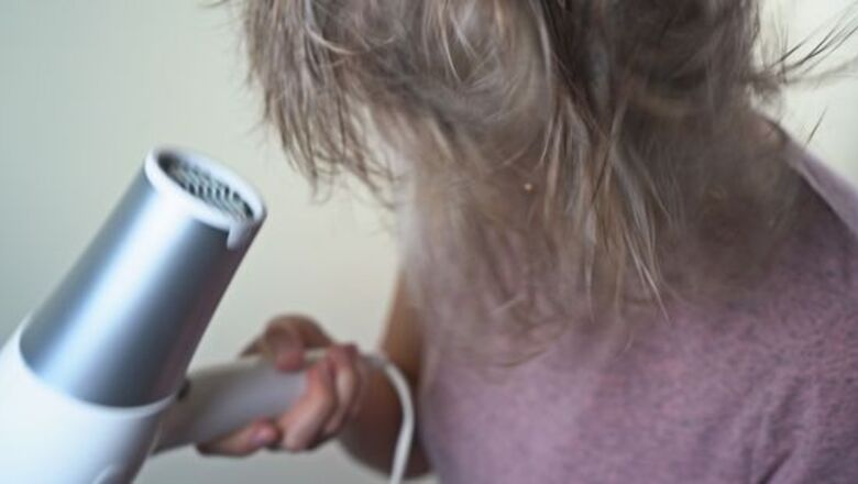 How to Wave Your Hair With a Flat Iron